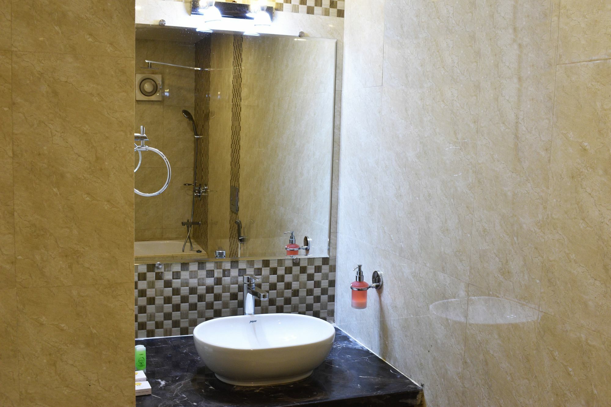 The Verda Le Pearl Candolim Bagian luar foto